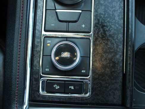 Used 2024 Ford Expedition Max Limited image 26