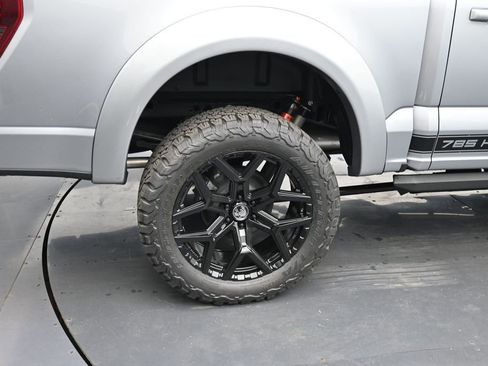 New 2025 Ford F150 Lariat w/ Equipment Group 502A High AWD/4WD image 9
