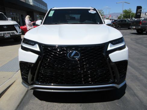 Used 2024 Lexus LX 600 F Sport AWD/4WD image 15