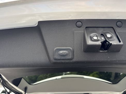Used 2014 Chevrolet Traverse LT FWD image 33