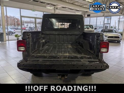 Used 2022 Jeep Gladiator Overland w/ Trailer Tow Package image 8