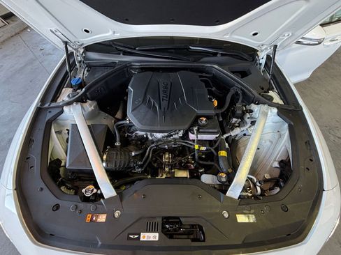 Used 2025 Genesis G70 2.5T image 32