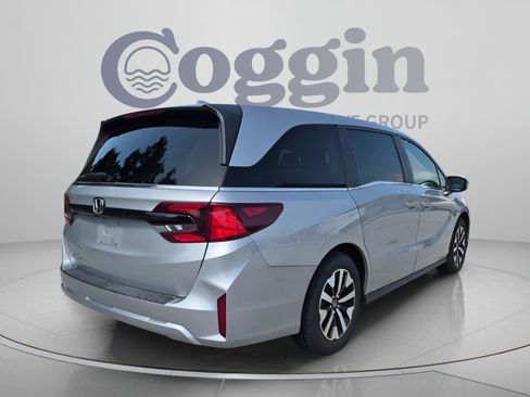 Certified 2025 Honda Odyssey EX-L image 6