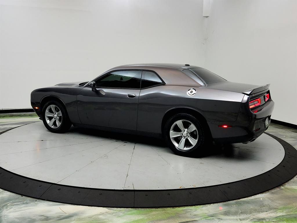Used 2020 Dodge Challenger SXT RWD image 7