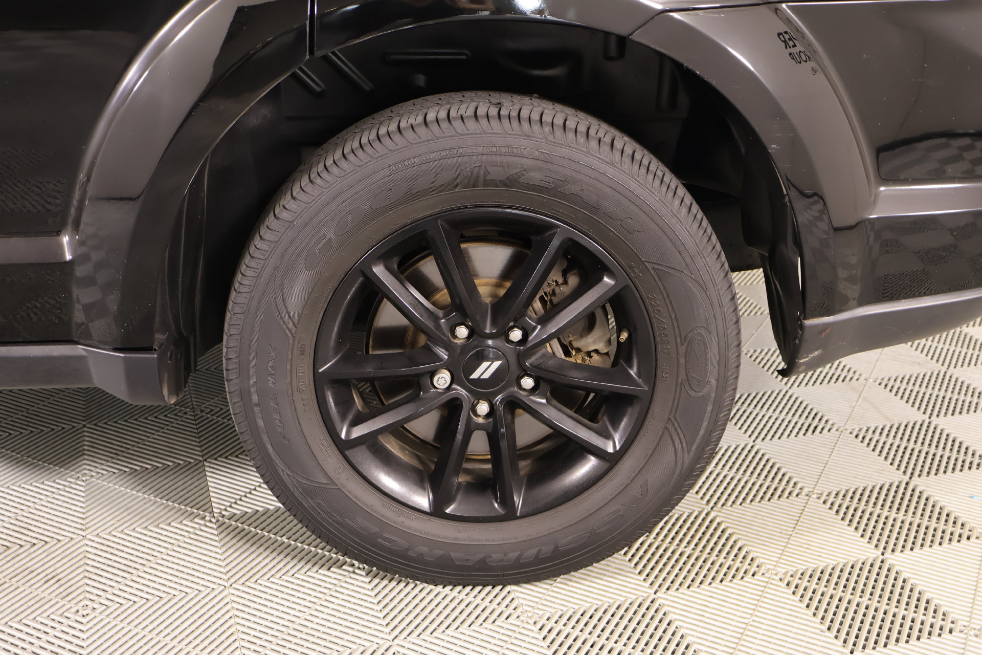 Used 2019 Dodge Journey SE FWD image 17