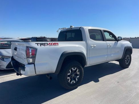 Used 2021 Toyota Tacoma TRD Off-Road image 3
