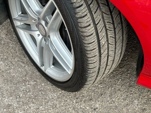 Used 2013 Mercedes-Benz C 250 Coupe image 32