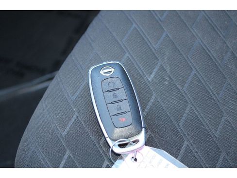 Used 2024 Nissan Kicks SR image 29