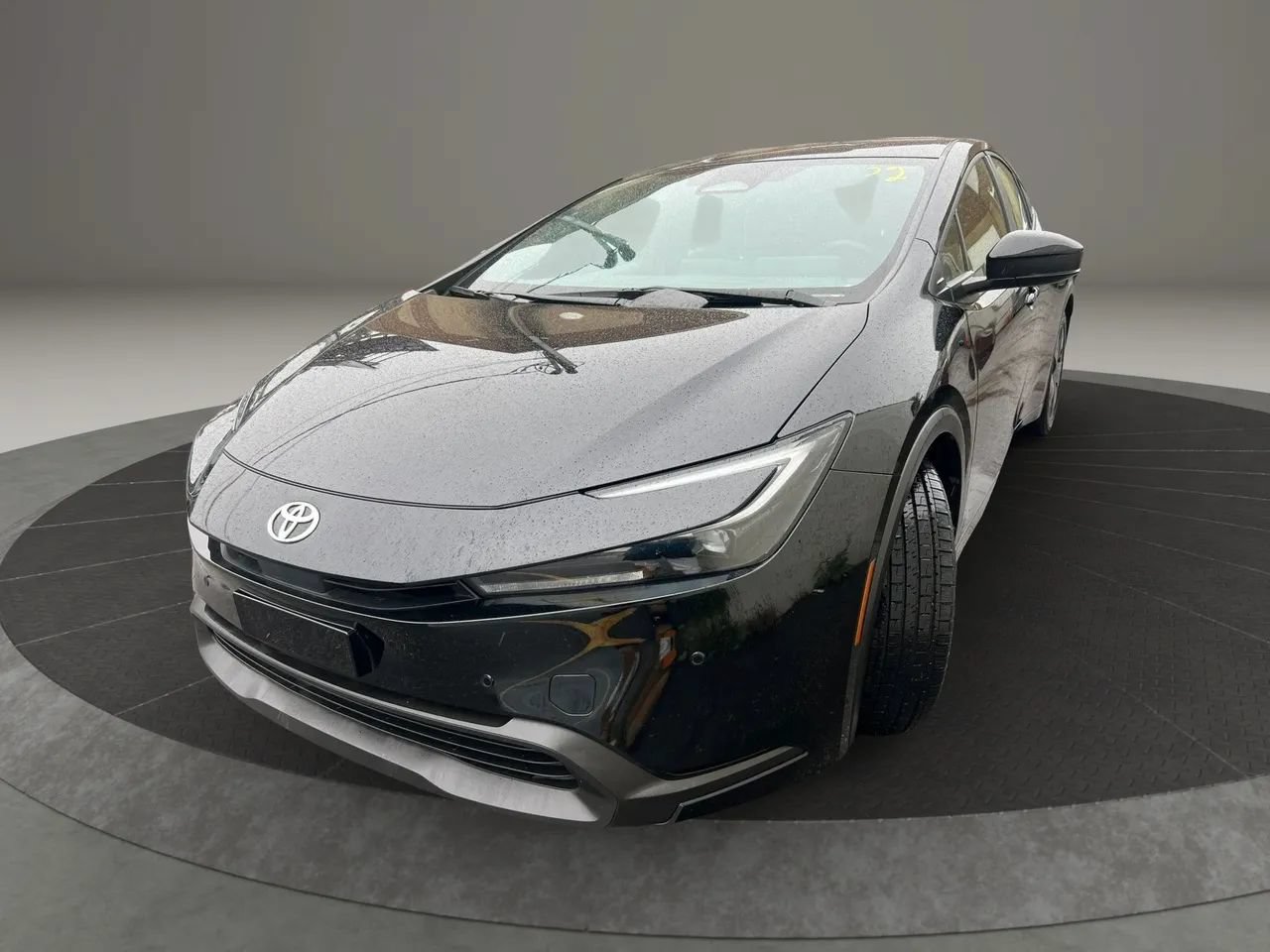 Used 2026 Toyota Prius LE FWD image 1