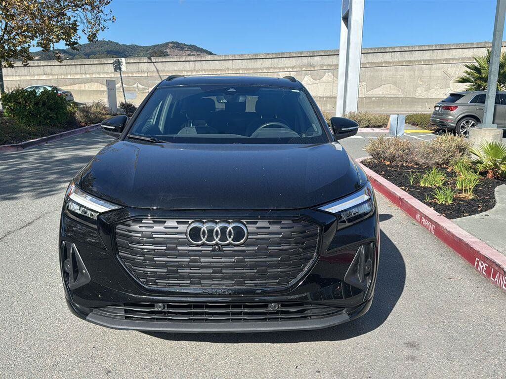 Used 2023 Audi Q4 e-tron Premium Plus AWD/4WD image 3