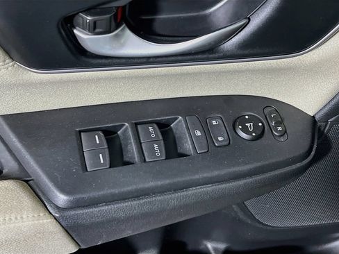 Used 2019 Honda CR-V EX image 16