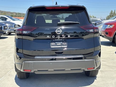New 2025 Nissan Rogue SV w/ SV Premium Package image 5