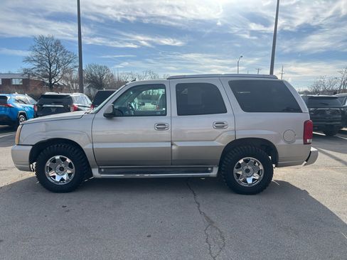 Used 2004 Cadillac Escalade AWD image 6