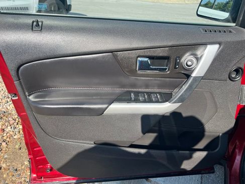 Used 2013 Ford Edge Limited AWD/4WD image 16