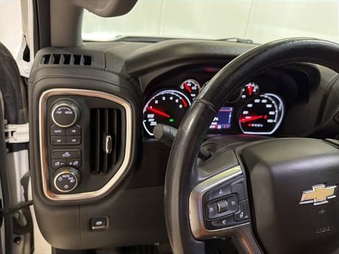 Used 2021 Chevrolet Silverado 1500 LT w/ Z71 Off-Road Package AWD/4WD image 14