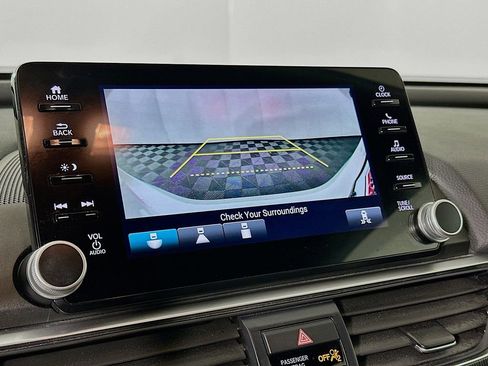 Used 2022 Honda Accord Sport image 18