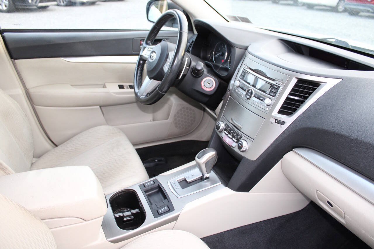 Used 2011 Subaru Legacy 2.5i Premium AWD/4WD image 12