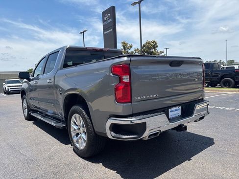 Used 2021 Chevrolet Silverado 1500 LTZ w/ LTZ Premium Package AWD/4WD image 8