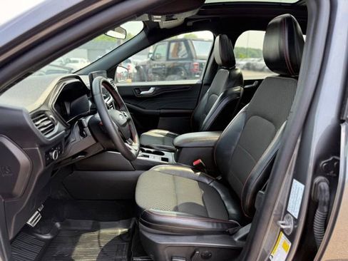 Used 2024 Ford Escape ST-Line w/ Tech Pack #1 AWD/4WD image 14