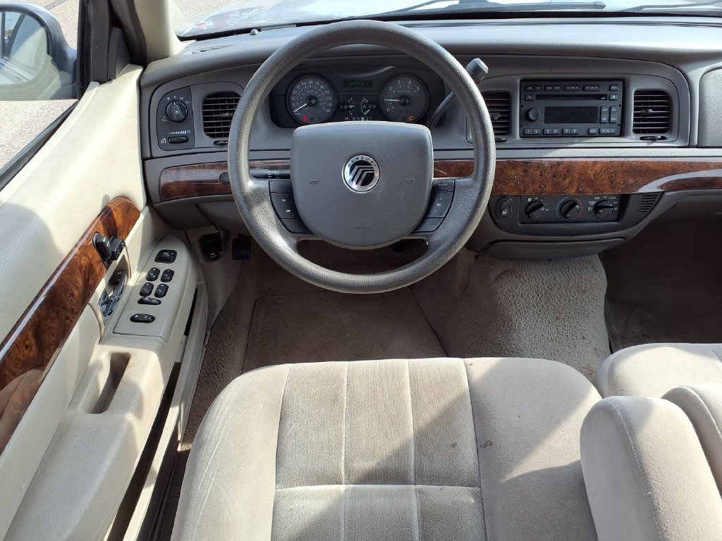 Used 2008 Mercury Grand Marquis GS RWD image 11