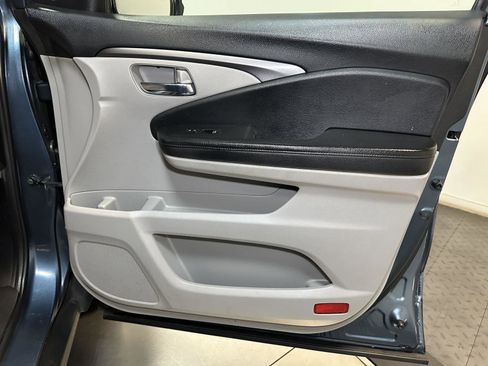 Used 2021 Honda Pilot EX-L image 37