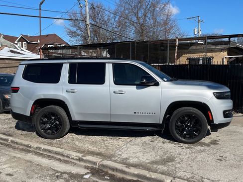 Used 2023 Jeep Wagoneer Series II image 5