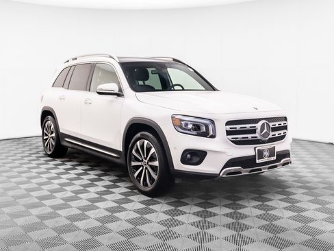 Used 2023 Mercedes-Benz GLB 250 4MATIC image 7