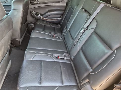 Used 2019 Chevrolet Suburban LT AWD/4WD image 17
