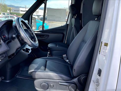 New 2026 Mercedes-Benz Sprinter 2500 image 9