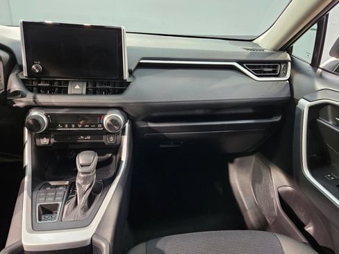 Certified 2025 Toyota RAV4 LE AWD/4WD image 11