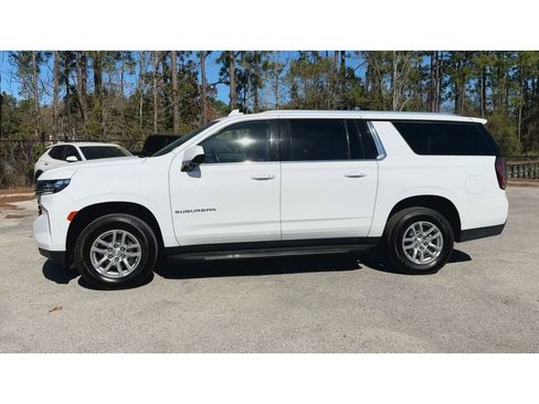 Certified 2024 Chevrolet Suburban LT image 5