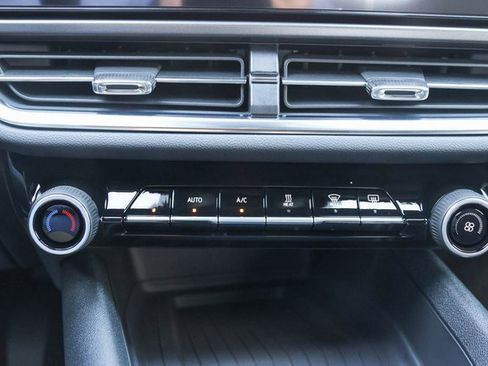 New 2026 Chevrolet Equinox EV LT image 16