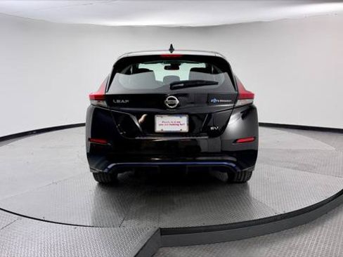 Used 2020 Nissan Leaf SV w/ SV Technology Package FWD image 7