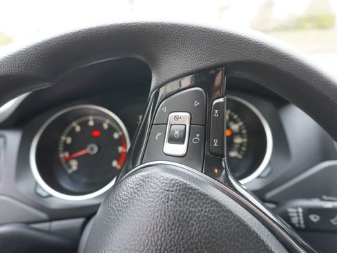 Used 2015 Volkswagen Jetta S image 19