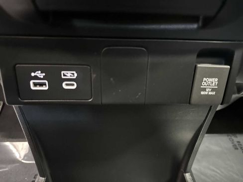 Used 2025 Honda Odyssey EX-L image 31