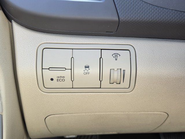 Used 2012 Hyundai Accent GLS w/ Premium Pkg 3 FWD image 19