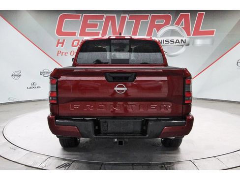 Used 2025 Nissan Frontier SV w/ SV Convenience Package RWD image 6