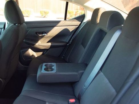 Used 2022 Nissan Sentra SV image 28