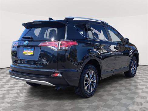 Used 2016 Toyota RAV4 XLE image 5