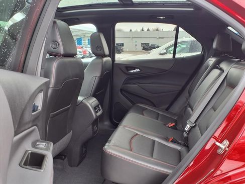 Used 2022 Chevrolet Equinox RS w/ RS Leather Package image 11