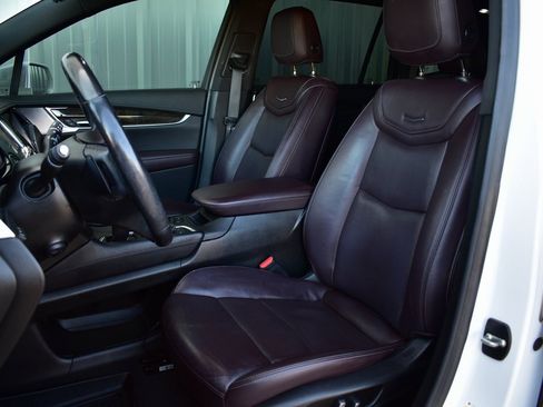 Used 2020 Cadillac XT6 Premium Luxury image 17