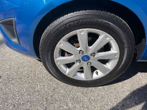 Used 2013 Ford Fiesta SE FWD image 11