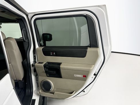 Used 2006 HUMMER H2 AWD/4WD image 28