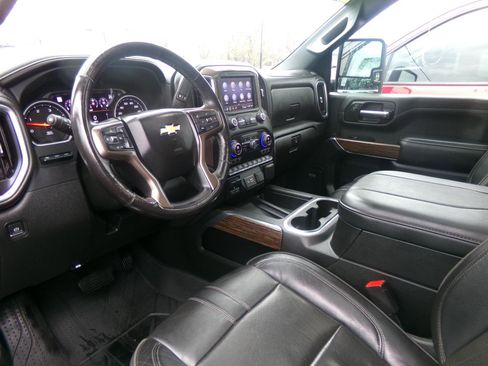 Used 2023 Chevrolet Silverado 2500 High Country w/ Z71 Off-Road Package image 15