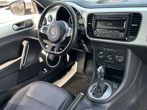 Used 2014 Volkswagen Beetle 1.8T FWD image 12