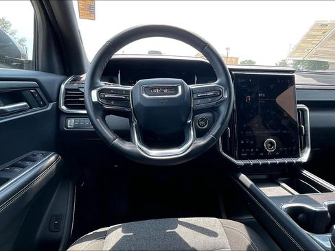 Used 2025 GMC Acadia Elevation AWD/4WD image 5