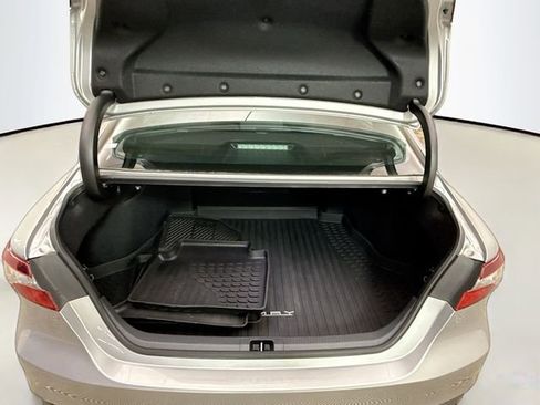 Used 2022 Toyota Camry LE image 23