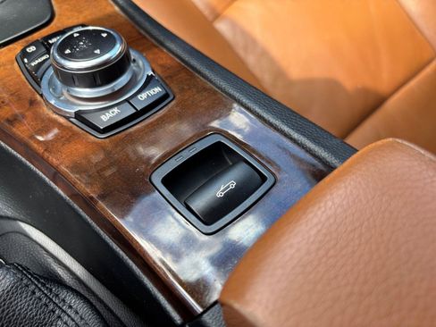 Used 2012 BMW 335i Convertible RWD image 37