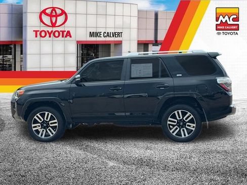 Used 2016 Toyota 4Runner SR5 Premium AWD/4WD image 2