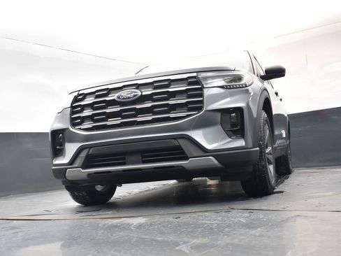 New 2026 Ford Explorer Active w/ Active Comfort Package image 13